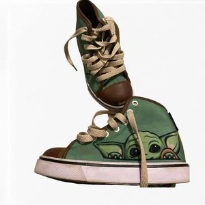 Disney Star Wars Baby Yoda Grogu Size 1 Heelys